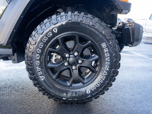 Used 2023 Jeep Wrangler Willys image 10