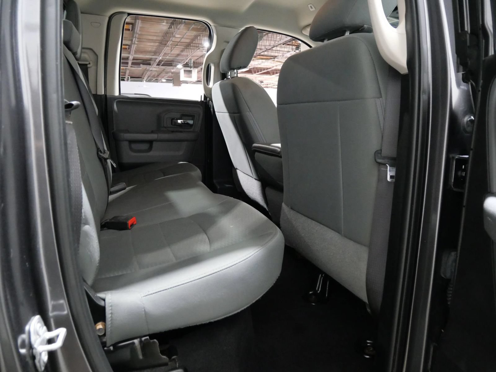 Used 2018 RAM 1500 Classic SLT AWD/4WD image 12