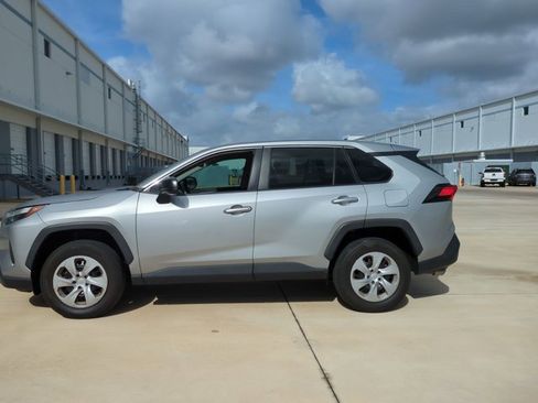 Used 2024 Toyota RAV4 LE image 8