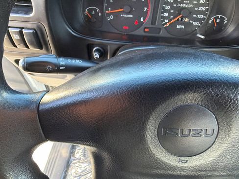 Used 1998 Isuzu Rodeo S image 18