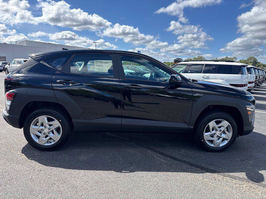 New 2027 Hyundai Kona SE AWD/4WD image 6