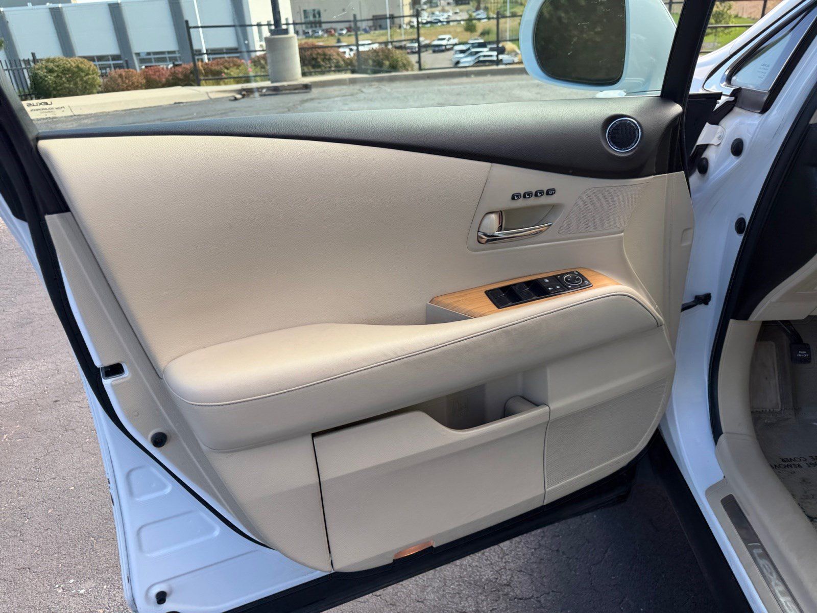 Used 2015 Lexus RX 450h AWD image 13