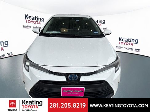 Certified 2024 Toyota Corolla LE image 2