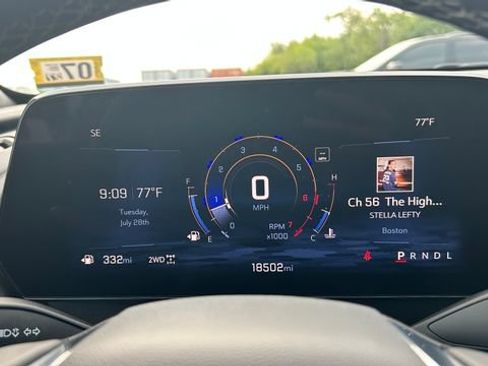 Used 2025 Chevrolet Traverse LT w/ Driver Confidence Package AWD/4WD image 17