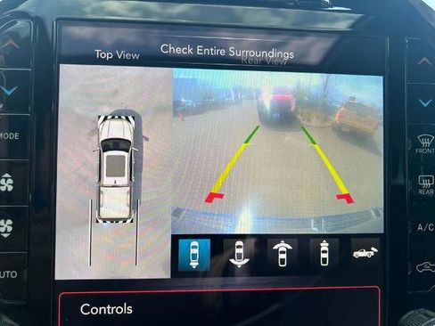 Used 2019 RAM 1500 Laramie AWD/4WD image 31