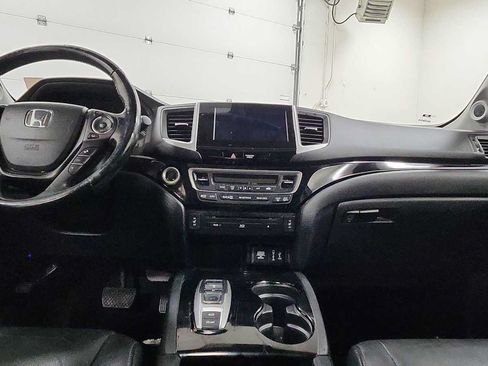 Used 2018 Honda Pilot Touring image 28