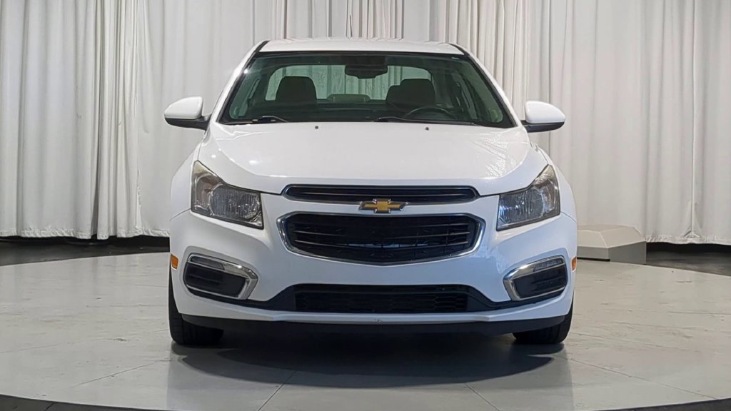 Used 2016 Chevrolet Cruze LT FWD image 4