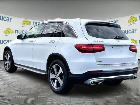 Used 2017 Mercedes-Benz GLC 300 4MATIC image 4