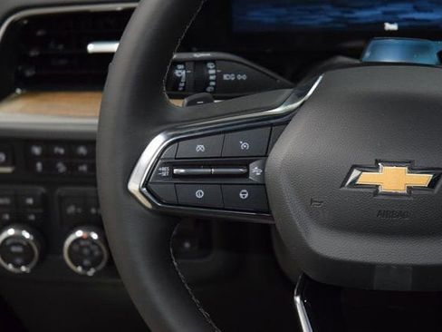 New 2026 Chevrolet Suburban High Country AWD/4WD image 38