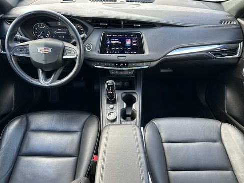 Used 2022 Cadillac XT4 Luxury w/ Trailering Package AWD/4WD image 12