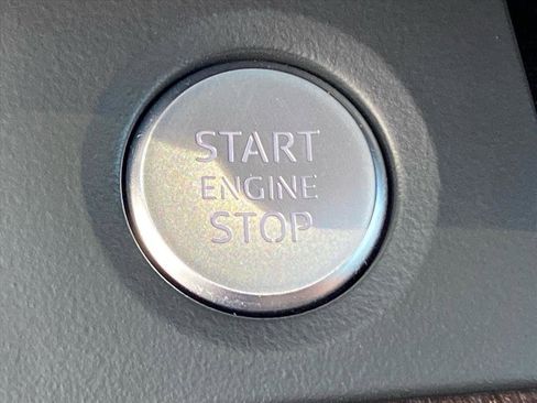 Used 2023 Audi Q5 2.0T Premium w/ Convenience Package image 15