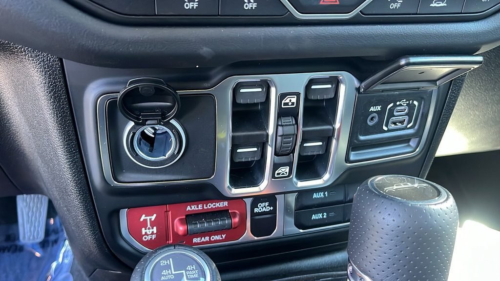 Used 2026 Jeep Gladiator Mojave AWD/4WD image 15