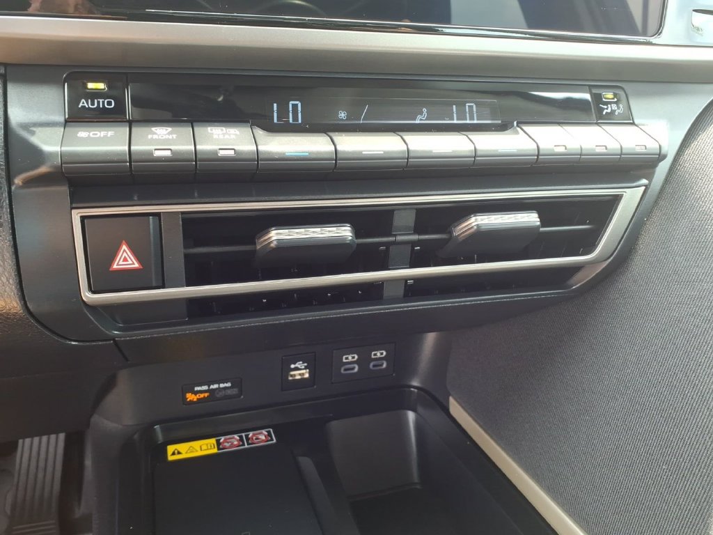 Used 2026 Toyota Camry LE FWD image 11