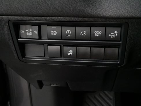 Used 2024 Toyota Tundra Limited AWD/4WD image 28