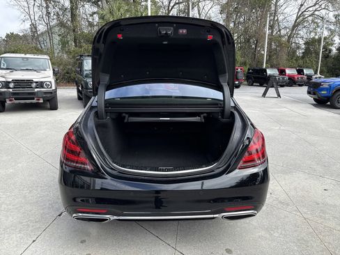 Used 2019 Mercedes-Benz S 560 Sedan image 33