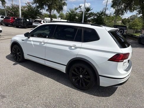 Used 2020 Volkswagen Tiguan SE R-Line FWD image 4