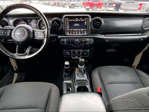 Used 2022 Jeep Gladiator Sport AWD/4WD image 15