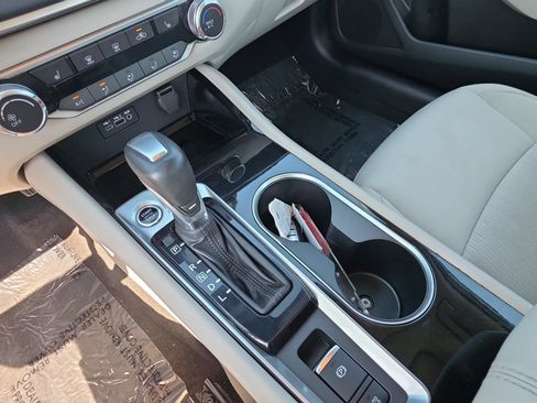 Used 2022 Nissan Altima 2.5 SV w/ SV Premium Package FWD image 24