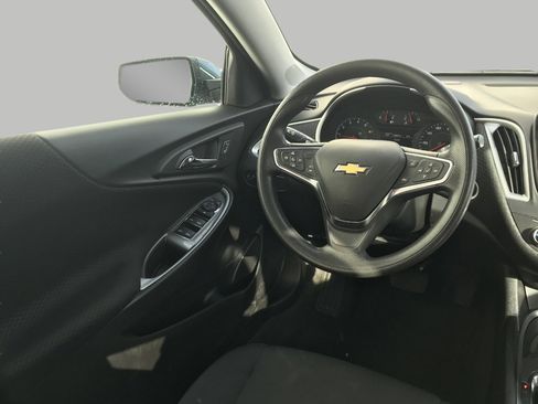 Used 2025 Chevrolet Malibu LT FWD image 5