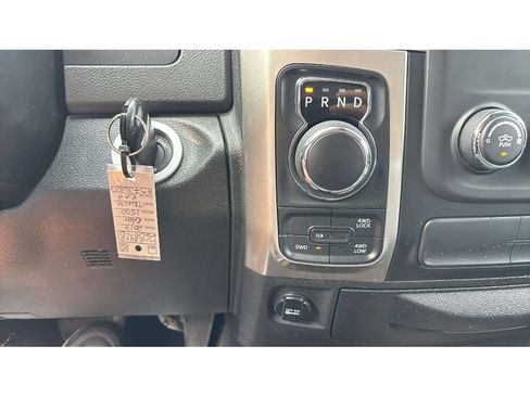 Used 2017 RAM 1500 Classic SLT AWD/4WD image 22