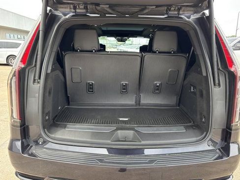 Used 2024 Cadillac Escalade Sport w/ Touring Package AWD/4WD image 7