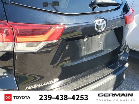 Certified 2019 Toyota Highlander XLE image 16