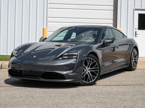 Certified 2022 Porsche Taycan image 1