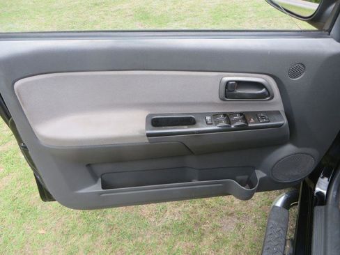 Used 2005 Chevrolet Colorado LS w/ Safe And Sound Package image 10