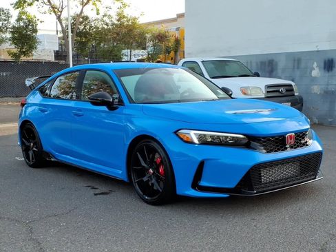 Used 2025 Honda Civic Type R image 3