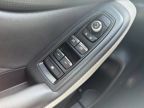 Used 2023 Subaru Forester Limited AWD/4WD image 17