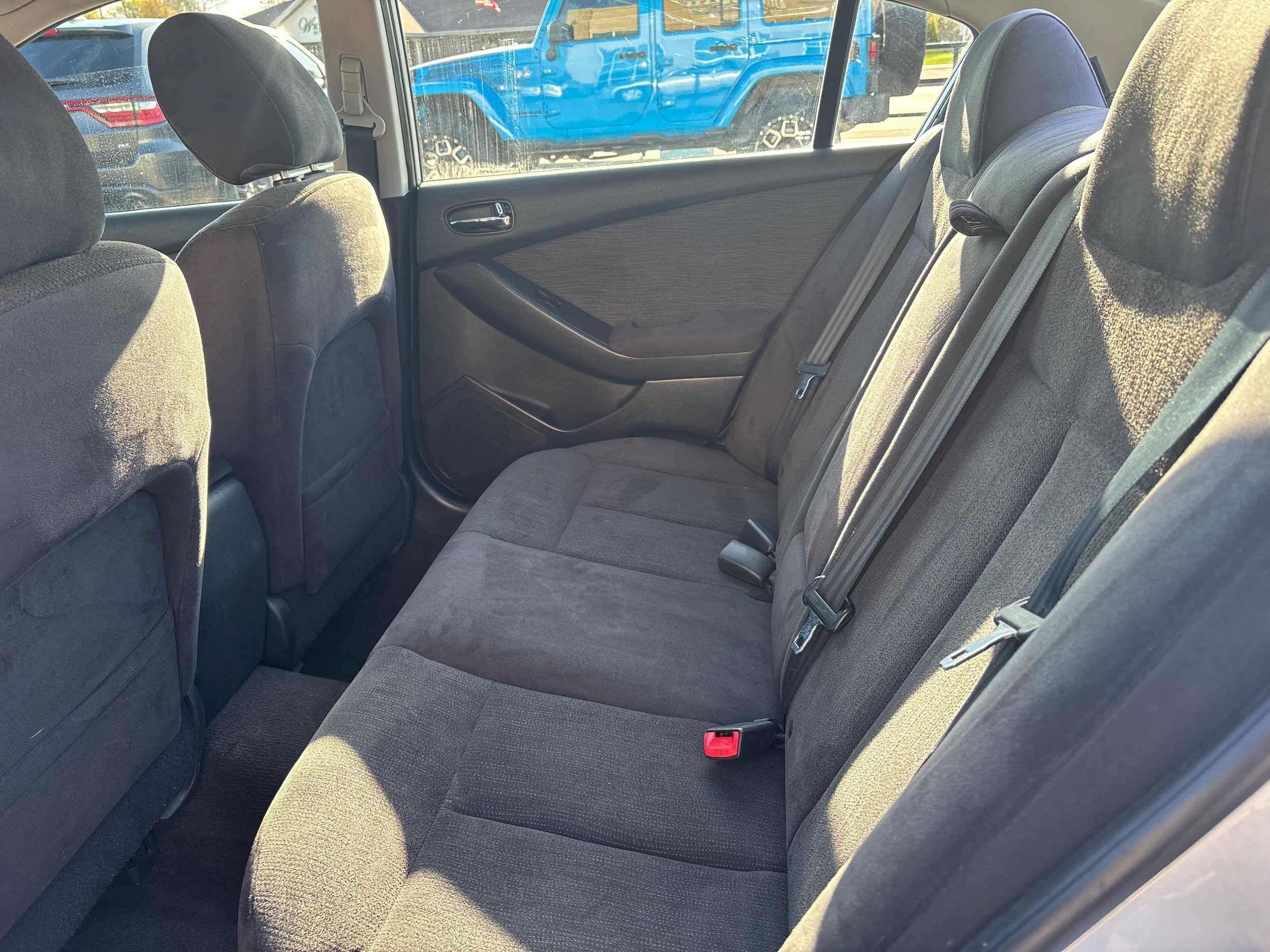Used 2012 Nissan Altima 2.5 S FWD image 9