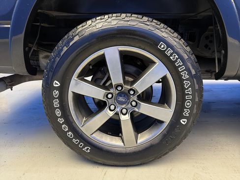 Used 2014 Ford F150 Lariat w/ Equipment Group 502A Luxury image 9