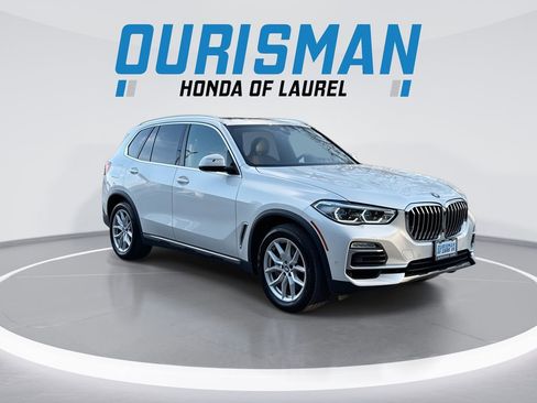 Used 2020 BMW X5 xDrive50i w/ Executive Package image 2
