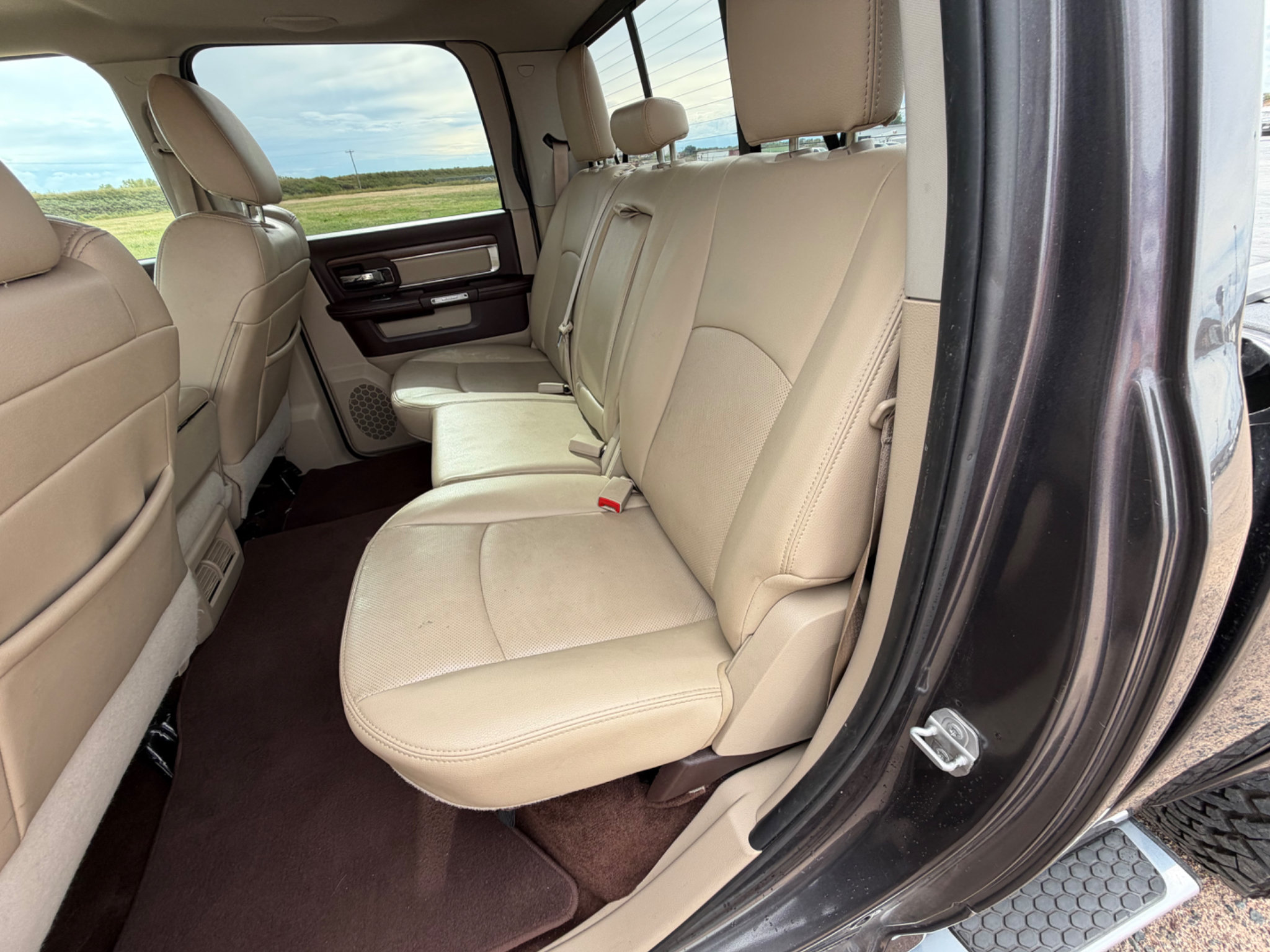 Used 2016 RAM 1500 Laramie w/ Convenience Group AWD/4WD image 14