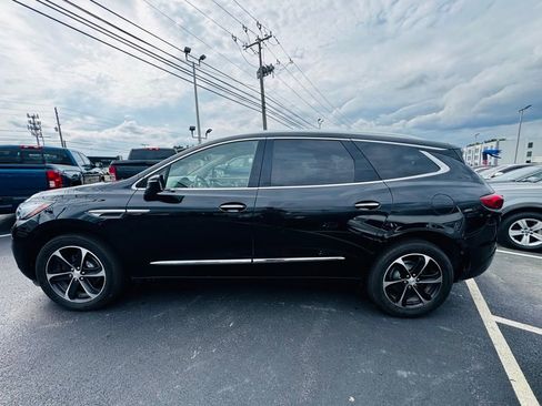 Used 2021 Buick Enclave Essence image 6