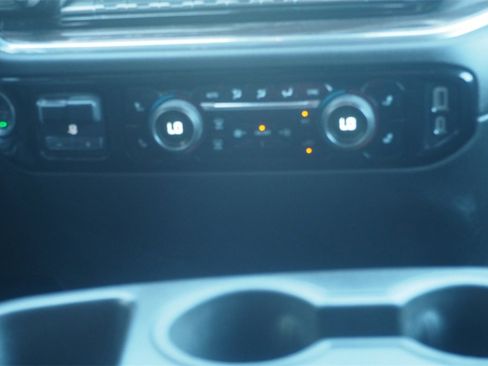 Used 2024 Chevrolet Silverado 2500 LT image 16