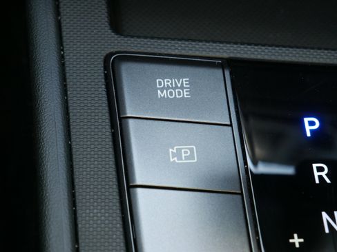 Used 2025 Hyundai Elantra Sport w/ Cargo Package image 23