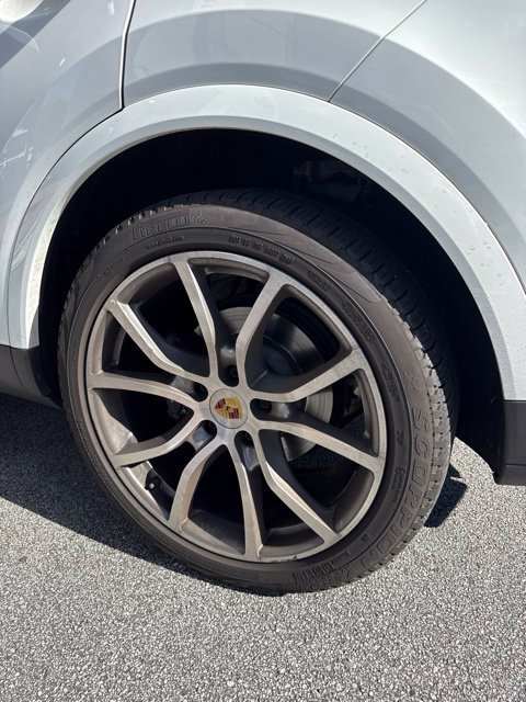 Used 2020 Porsche Cayenne AWD/4WD image 14