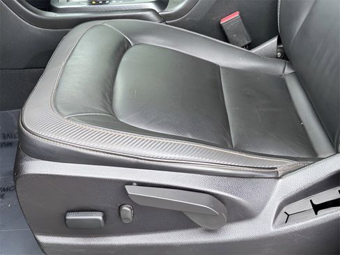 Used 2022 GMC Canyon AT4 image 25