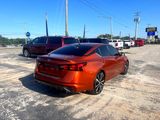 Used 2020 Nissan Altima 2.5 SR w/ Premium Package image 3