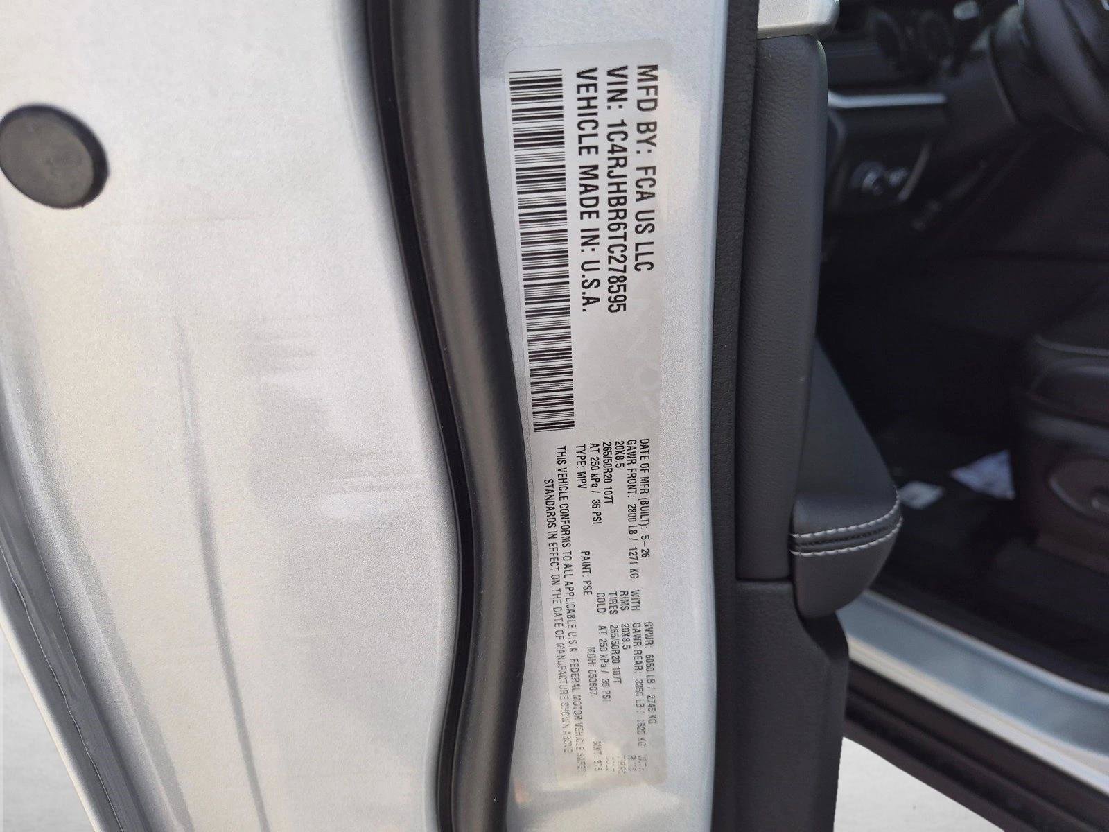 New 2026 Jeep Grand Cherokee Limited AWD/4WD image 17