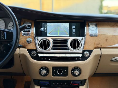 Used 2011 Rolls-Royce Ghost image 49