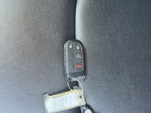 Used 2025 Jeep Compass Limited AWD/4WD image 20