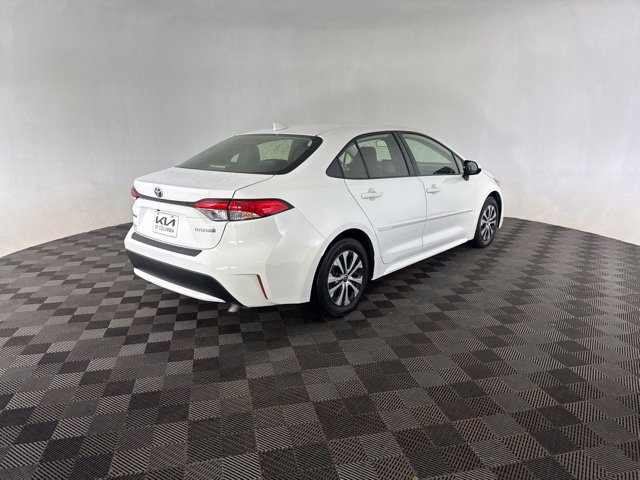 Used 2022 Toyota Corolla LE w/ Body Protection Package (TMS) FWD image 7