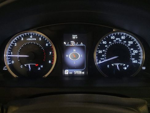 Used 2016 Toyota Camry XLE image 23