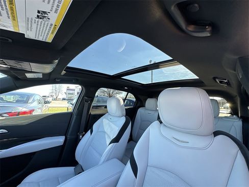 Used 2024 Cadillac XT4 Sport image 22