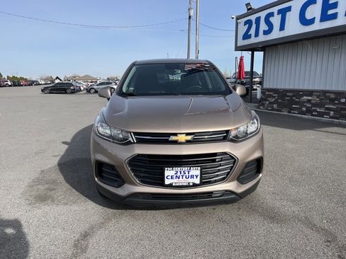 Used 2018 Chevrolet Trax LS image 4