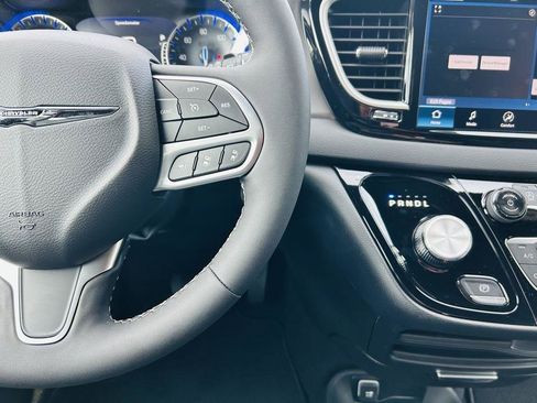 New 2026 Chrysler Voyager LX image 19