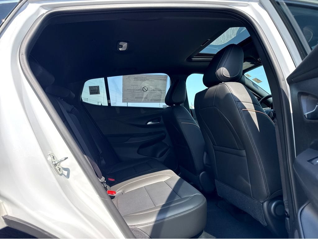 New 2026 Buick Envista Sport Touring FWD image 6