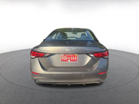 Used 2025 Nissan Sentra SV FWD image 5
